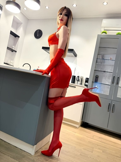 Транссексуалка Аделина